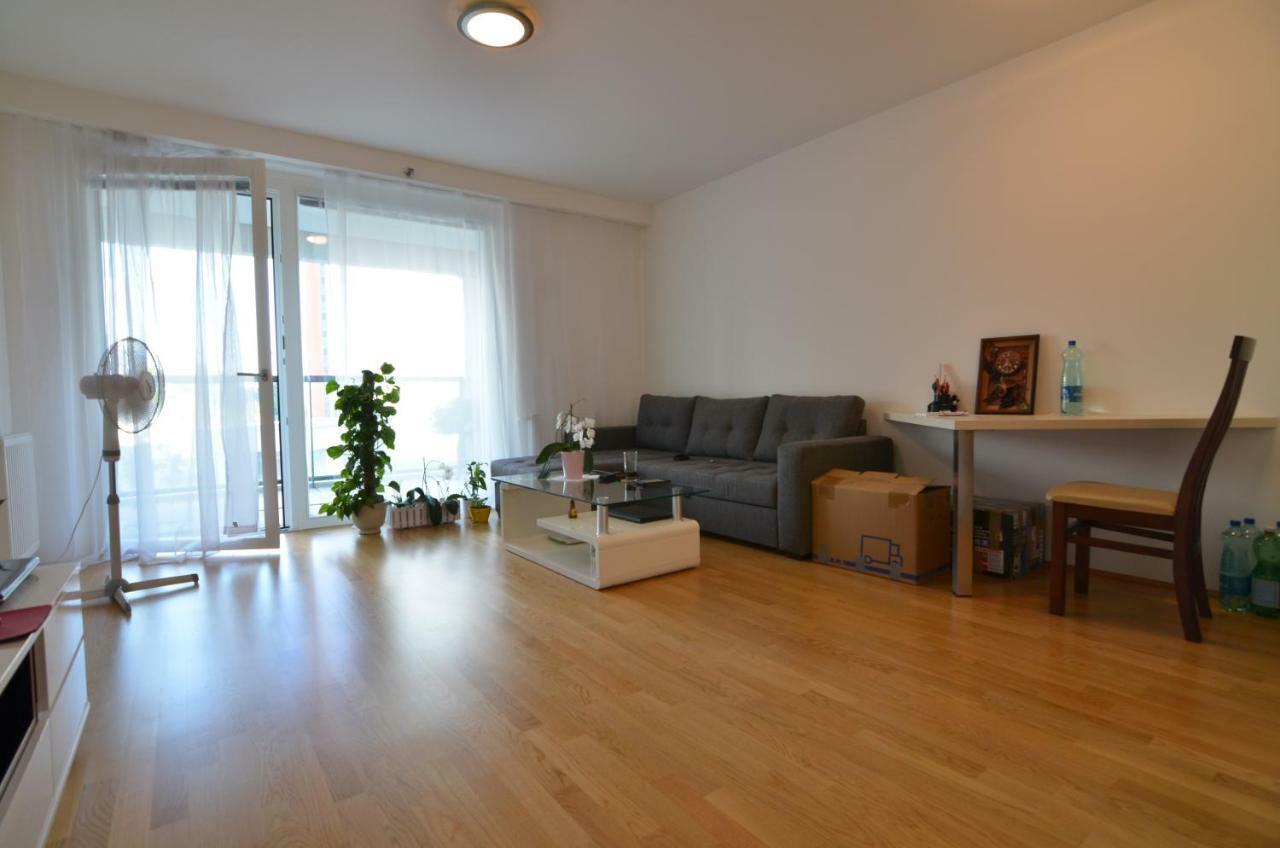 Apartment With Parking On Premise เวียนนา ภายนอก รูปภาพ
