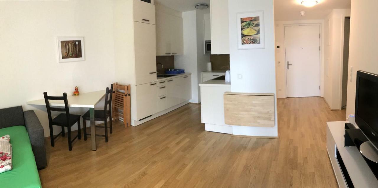 Apartment With Parking On Premise เวียนนา ภายนอก รูปภาพ