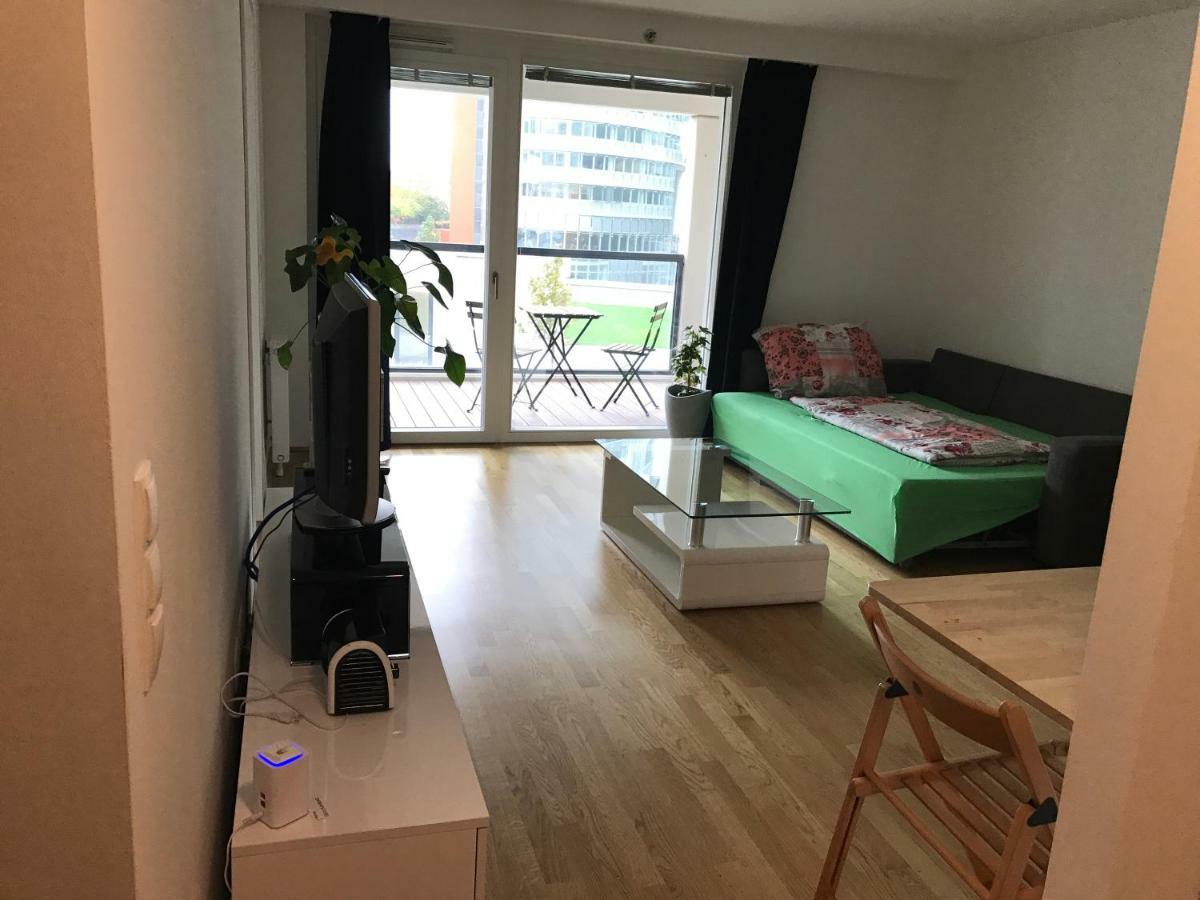 Apartment With Parking On Premise เวียนนา ภายนอก รูปภาพ