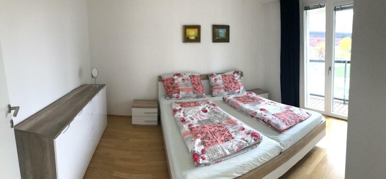 Apartment With Parking On Premise เวียนนา ภายนอก รูปภาพ