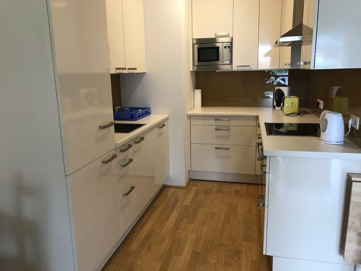 Apartment With Parking On Premise เวียนนา ภายนอก รูปภาพ