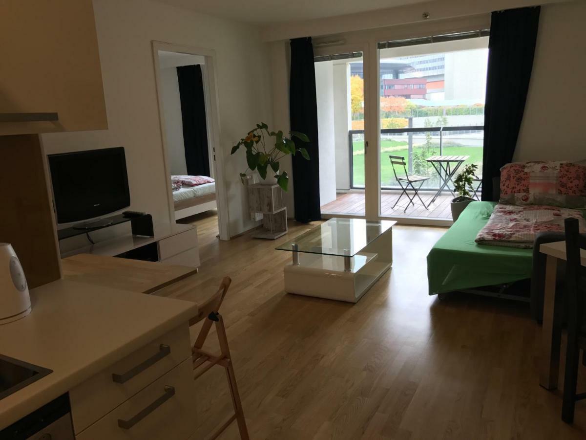 Apartment With Parking On Premise เวียนนา ภายนอก รูปภาพ