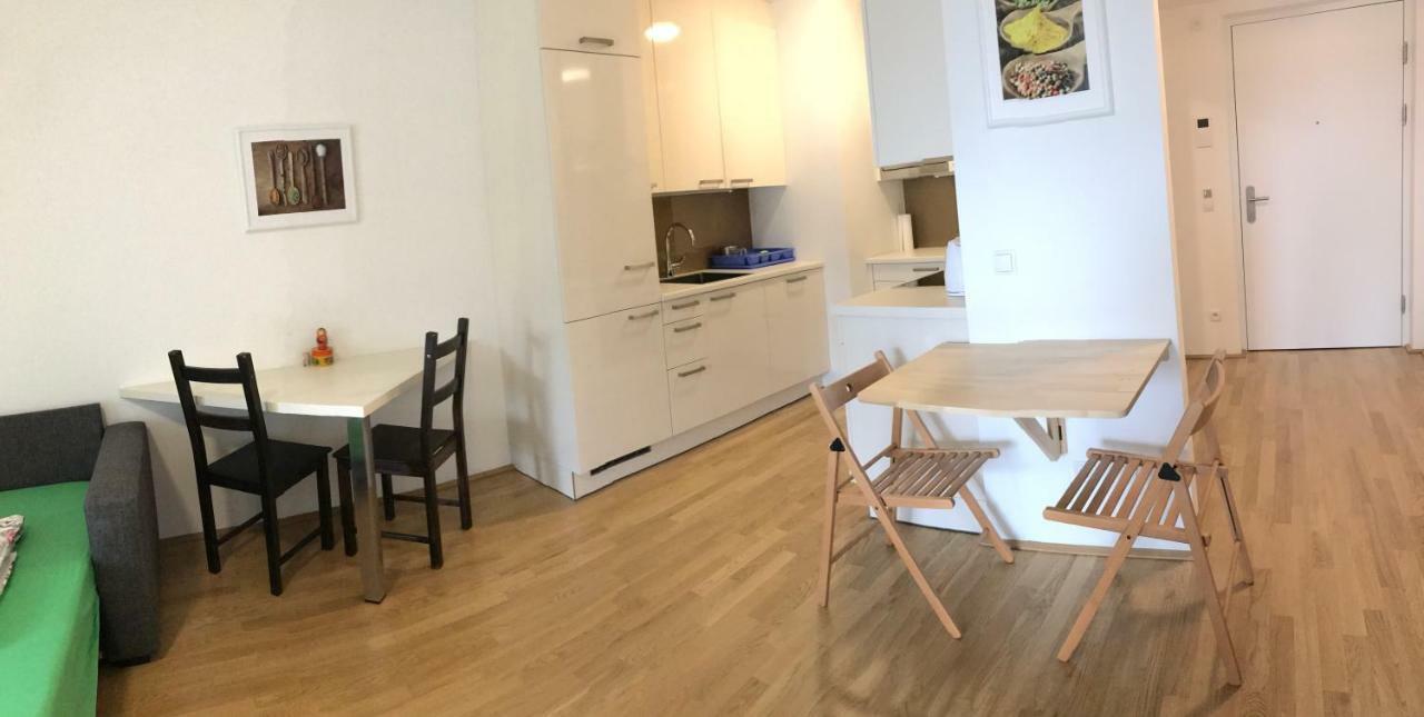 Apartment With Parking On Premise เวียนนา ภายนอก รูปภาพ