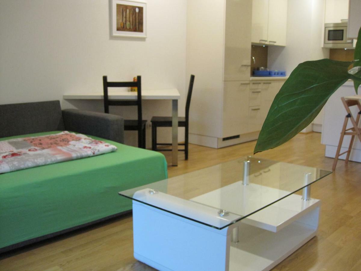 Apartment With Parking On Premise เวียนนา ภายนอก รูปภาพ