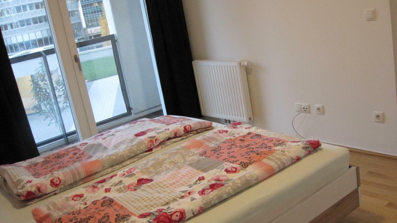 Apartment With Parking On Premise เวียนนา ภายนอก รูปภาพ