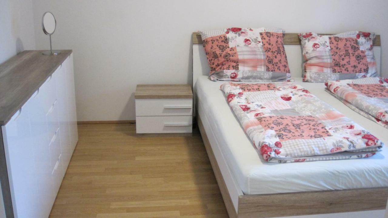Apartment With Parking On Premise เวียนนา ภายนอก รูปภาพ